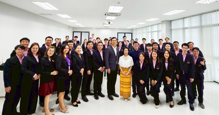 รดน้ำดำหัวคณาจารย์