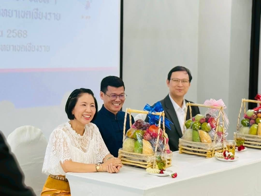 รดน้ำดำหัวคณาจารย์