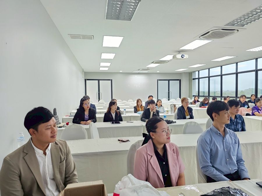 นิสิตวิทยาเขตเชียงราย อบรมทักษะการสื่อสารภาษาไทยและอังกฤษสำหรับครู