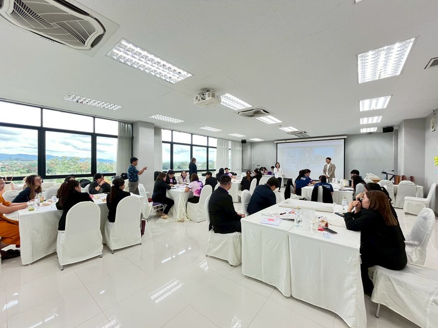 นิสิตวิทยาเขตเชียงราย อบรมทักษะการสื่อสารภาษาไทยและอังกฤษสำหรับครู