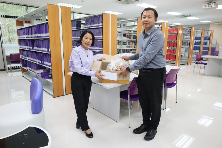 วิทยาเขตเชียงราย รับมอบฝาขวดน้ำจากโรงเรียนในจังหวัดเชียงราย