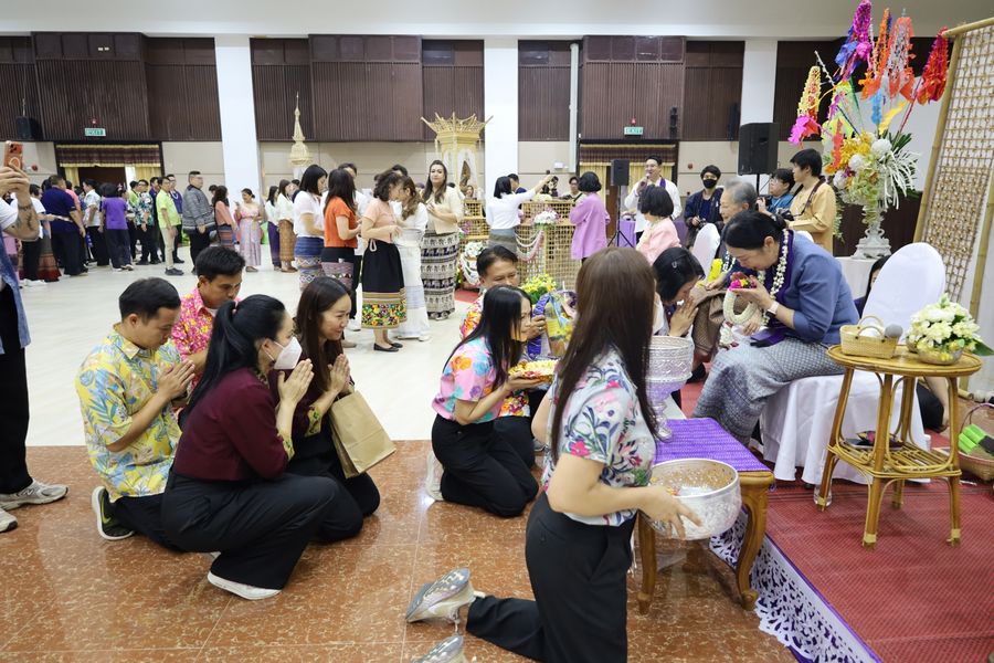 วิทยาเขตเชียงราย ร่วมพิธีสระเกล้าดำหัวอธิการบดีและผู้อาวุโส ประจำปี 69