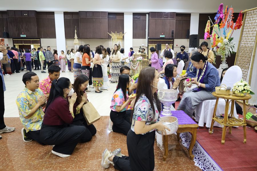 วิทยาเขตเชียงราย ร่วมพิธีสระเกล้าดำหัวอธิการบดีและผู้อาวุโส ประจำปี 69