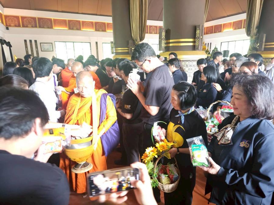 วิทยาเขตเชียงราย ร่วมพิธีถวายเครื่องสักการะบูชาองค์สมเด็จพระนเรศวรมหาราช