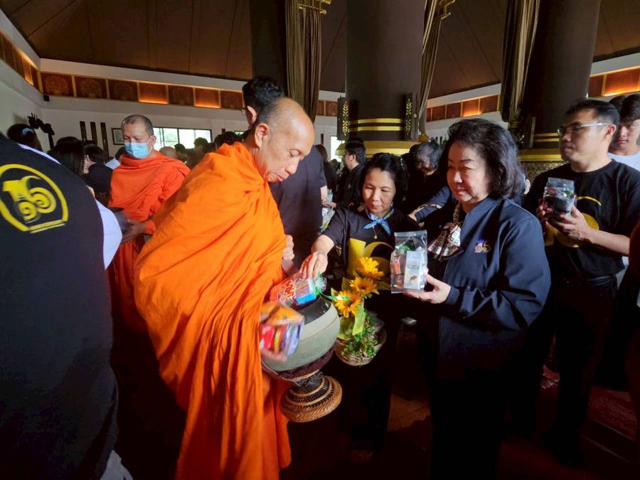 วิทยาเขตเชียงราย ร่วมพิธีถวายเครื่องสักการะบูชาองค์สมเด็จพระนเรศวรมหาราช