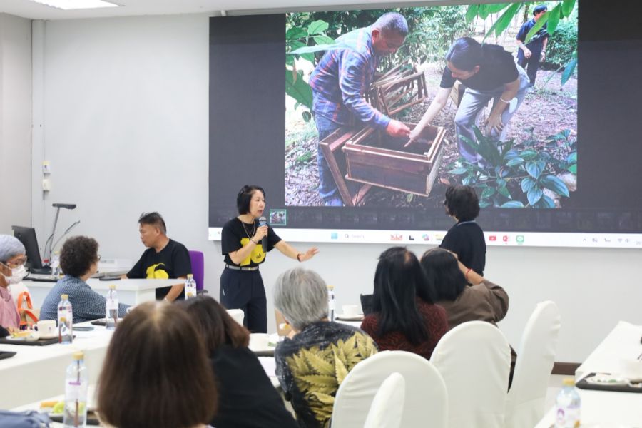 วิทยาเขตเชียงราย ขับเคลื่อนโครงการเศรษฐกิจสร้างสรรค์ฯ พร้อมส่งเสริมสุขภาวะผู้สูงวัยในชุมชน