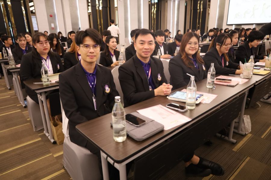 นิสิตบริหารการศึกษาวิทยาเขตเชียงรายและวิทยาลัยการศึกษา จัดสัมมนาก้าวข้ามความท้าทาย สู่การบริหารการศึกษายุคใหม่