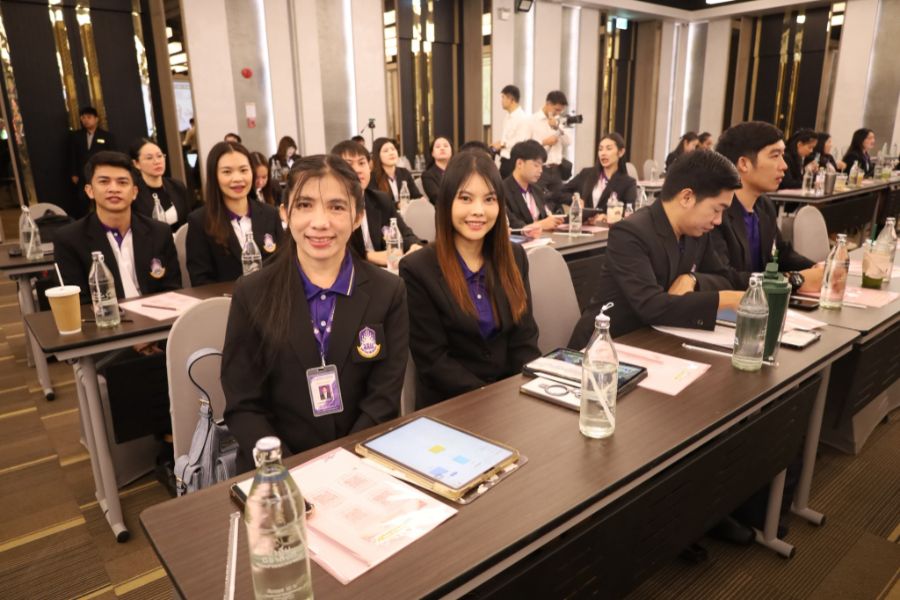 นิสิตบริหารการศึกษาวิทยาเขตเชียงรายและวิทยาลัยการศึกษา จัดสัมมนาก้าวข้ามความท้าทาย สู่การบริหารการศึกษายุคใหม่
