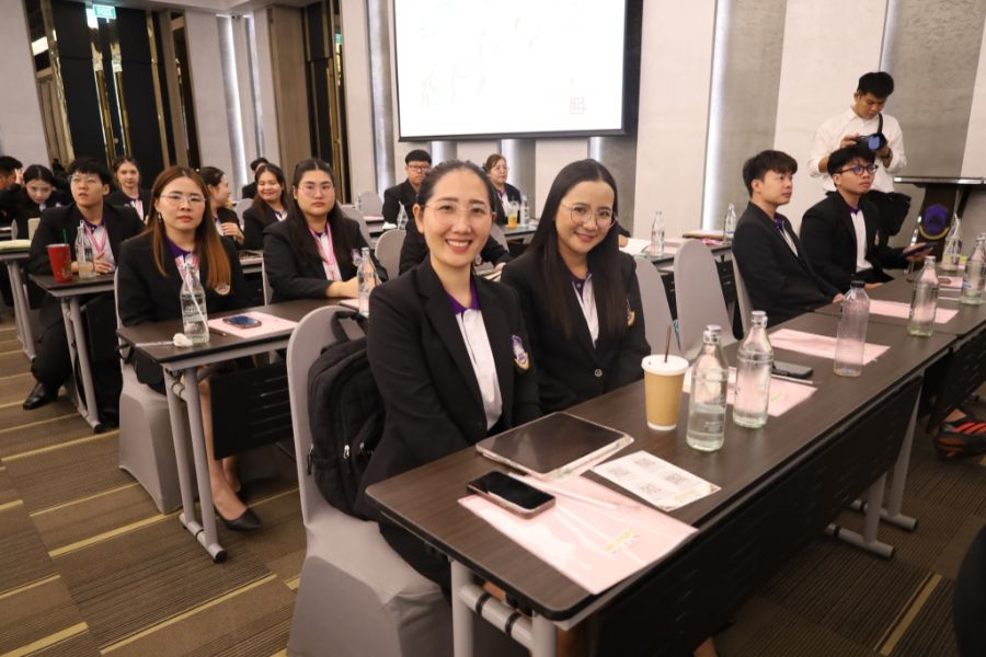 นิสิตบริหารการศึกษาวิทยาเขตเชียงรายและวิทยาลัยการศึกษา จัดสัมมนาก้าวข้ามความท้าทาย สู่การบริหารการศึกษายุคใหม่